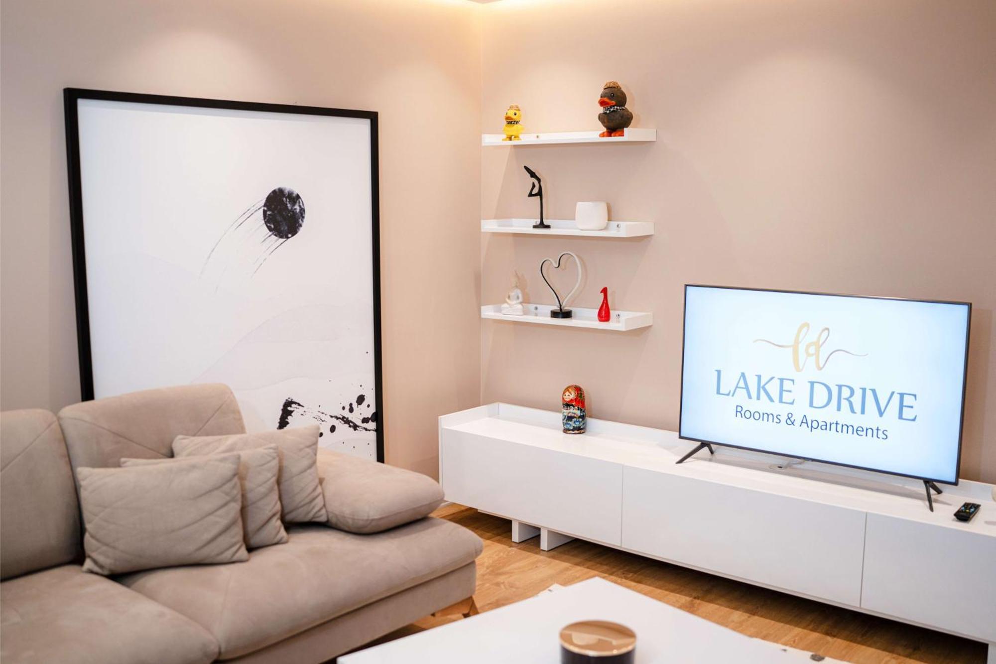 Lake Drive Rooms&Apartments Tirana Bagian luar foto