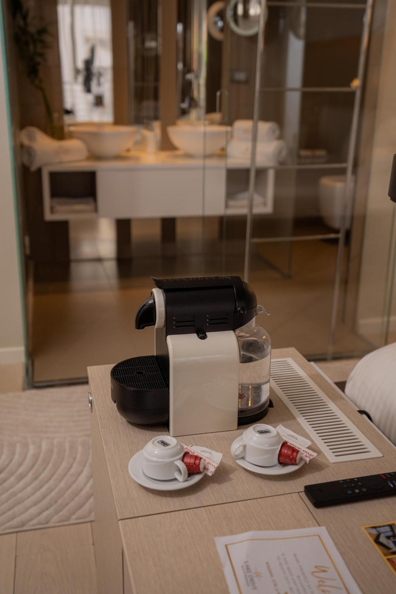 Lake Drive Rooms&Apartments Tirana Bagian luar foto