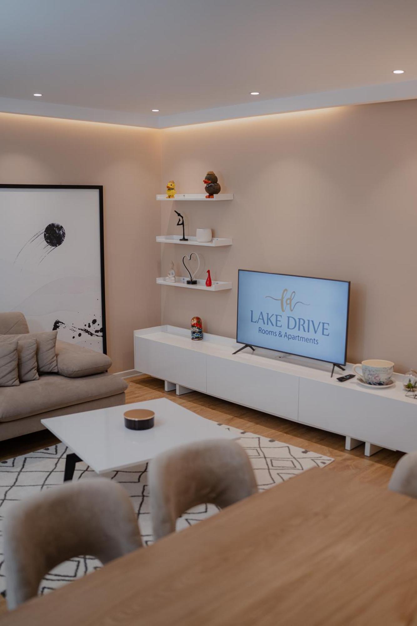 Lake Drive Rooms&Apartments Tirana Bagian luar foto