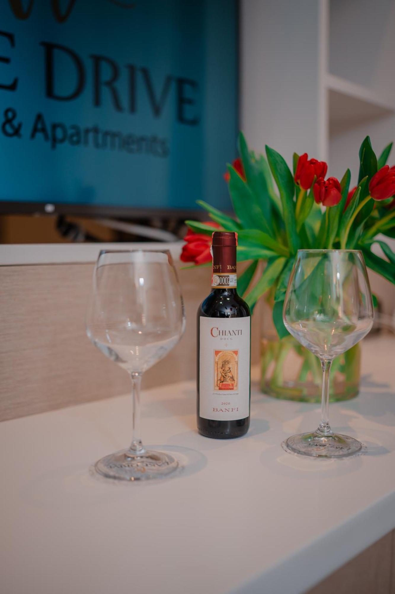 Lake Drive Rooms&Apartments Tirana Bagian luar foto